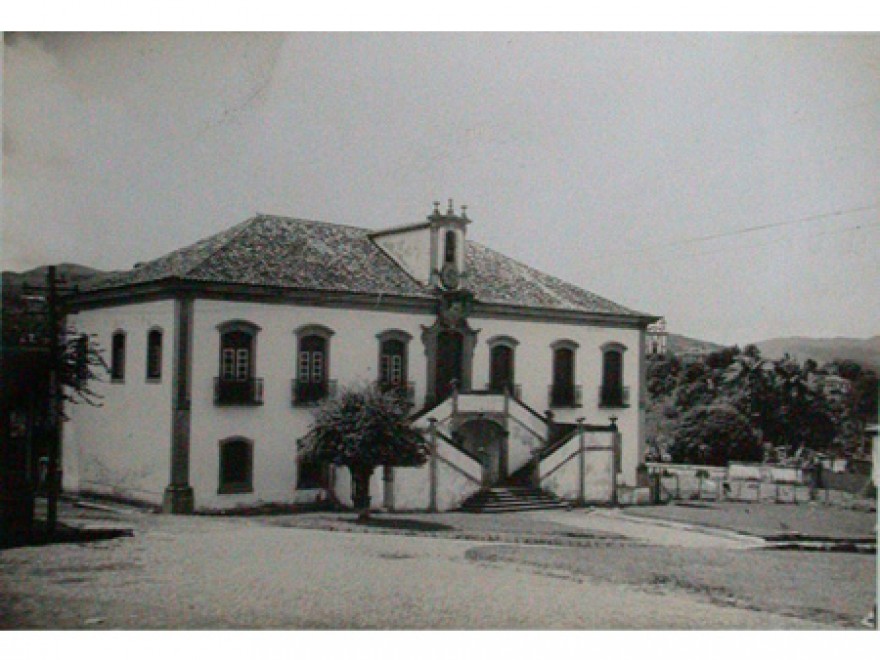 MG_MARIANA_Casa_a_Praca_Joao_Pinheiro_antiga_1