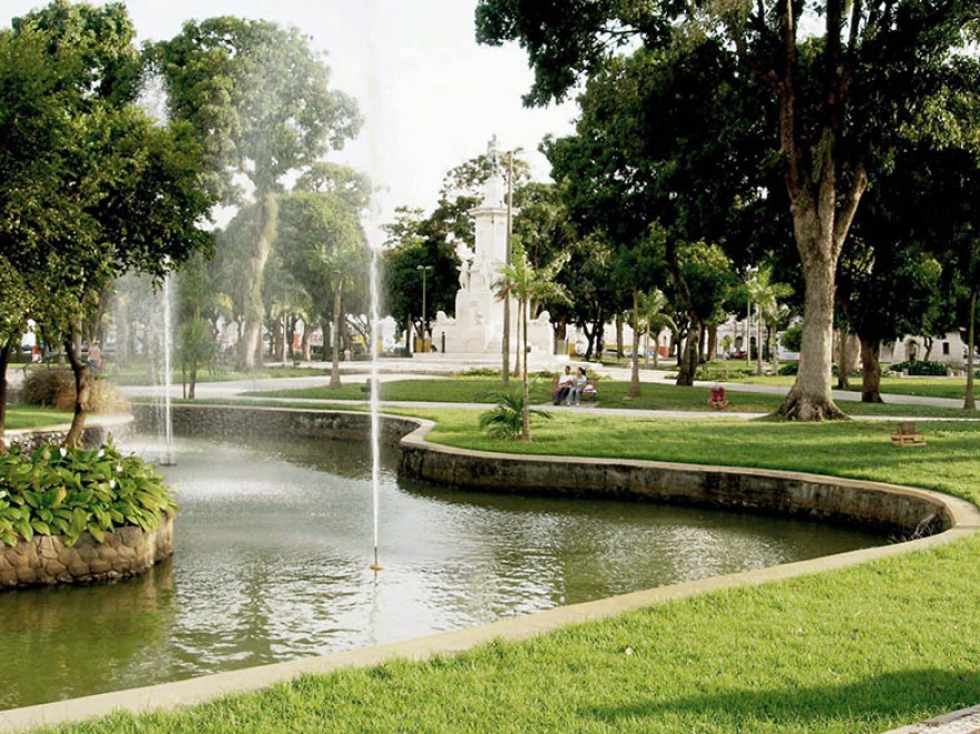 PA_Belem_ Praca_Dom_Pedro_II_3