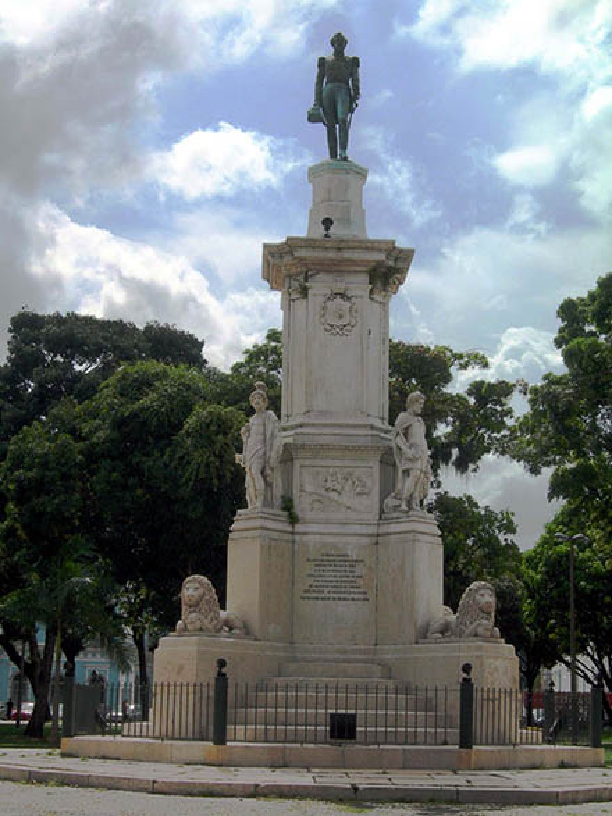 PA_Belem_Praca_Dom_Pedro_II_Vertical_1