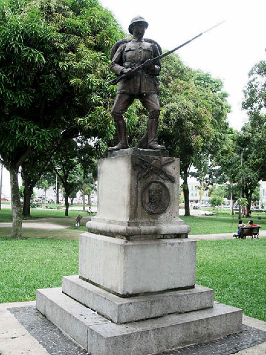 PA_Belem_Praca_Dom_Pedro_II_Vertical_2