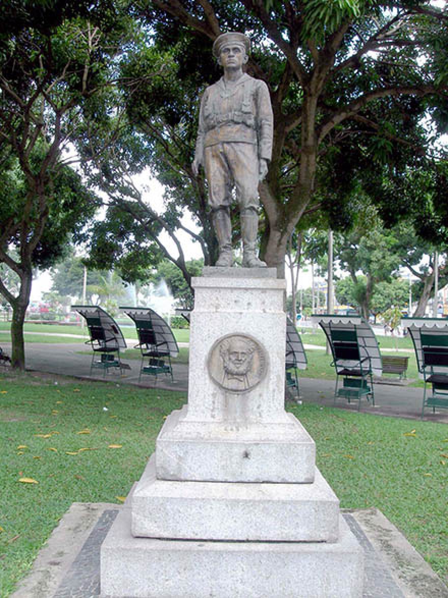 PA_Belem_Praca_Dom_Pedro_II_Vertical_3