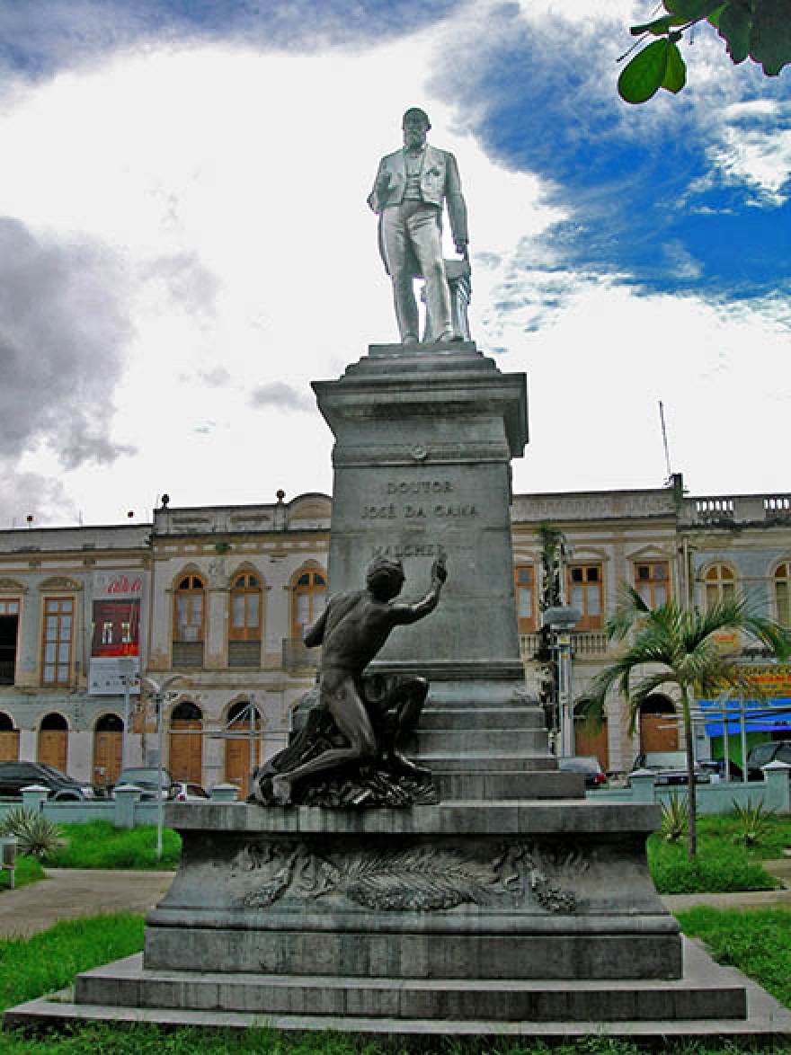 PA_Belem_Praca_Visconde_Branco_vertical_1