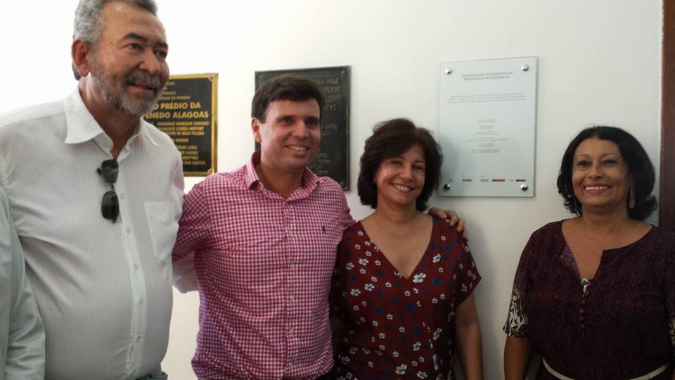 Deputado Paulão, prefeito de Penedo, Marcius Beltrão, e Martha Martyres, representante da Biblioteca