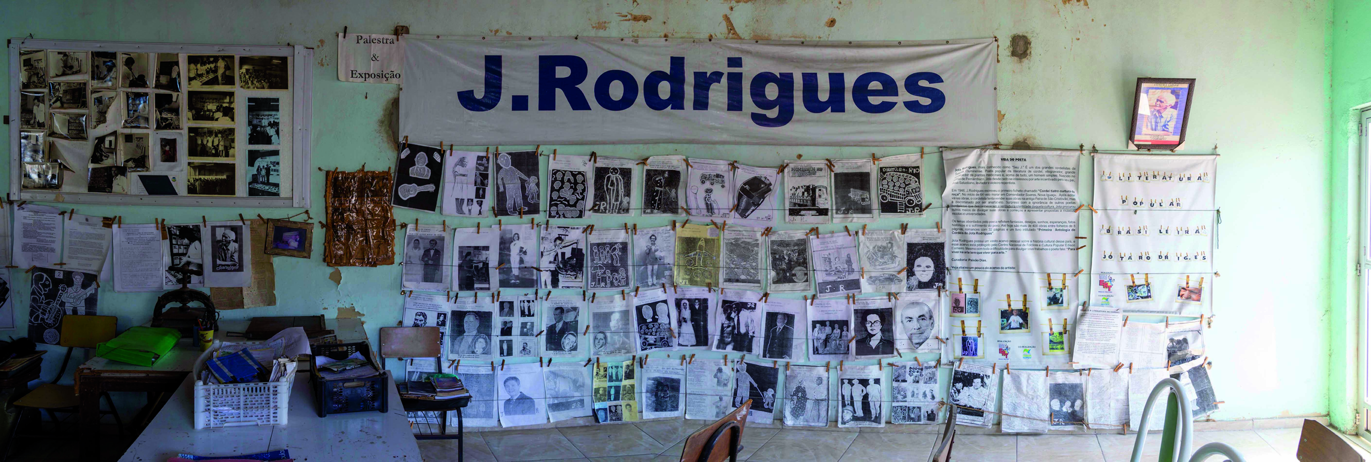 Ateliê de JR Rodrigues, em sua casa em Nova Iguaçu, 2015