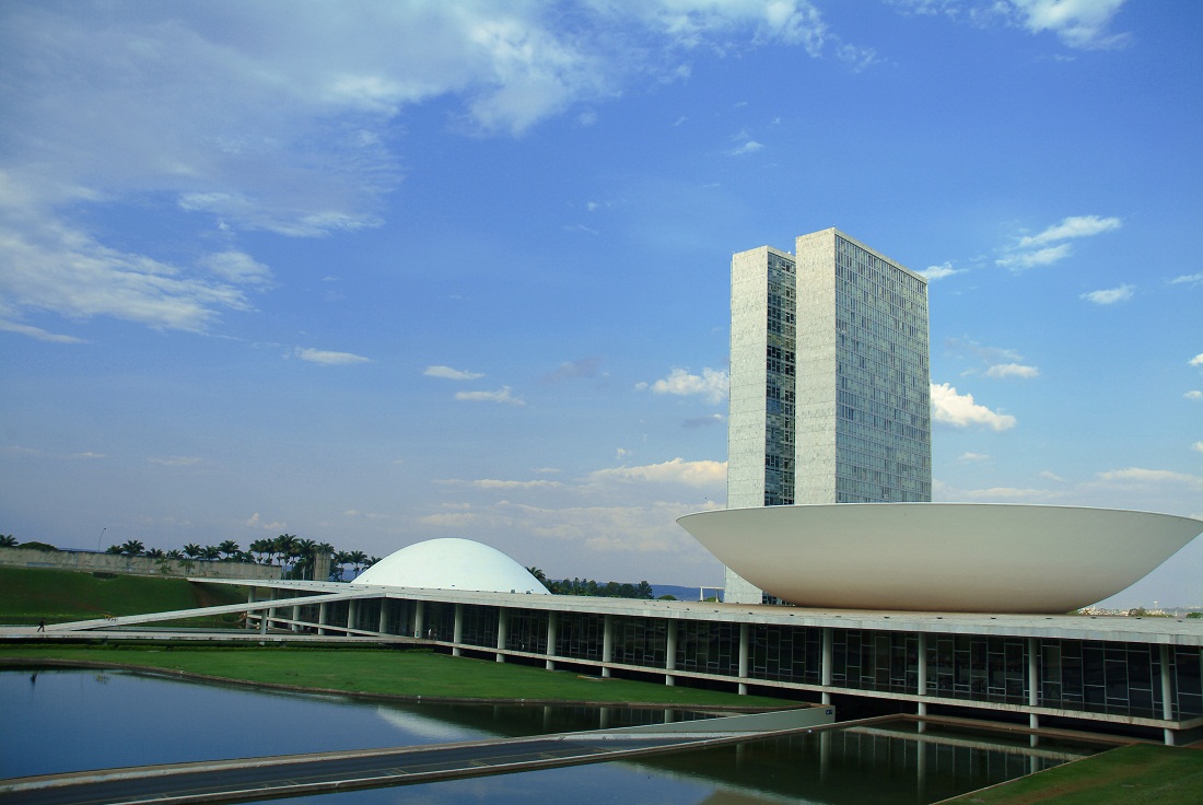 A Capital do Brasil reúne o melhor da arquitetura e da arte brasileira dos anos 1950 a 1970, como o edifício do Congresso Nacional.