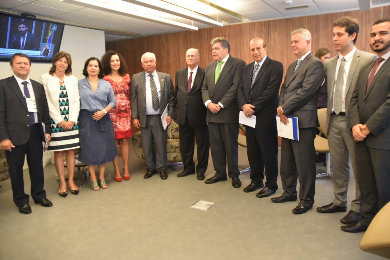 Autoridades presentes no 3º Encontro Brasileiro das Cidades Históricas Turísticas e Patrimônio Mundial