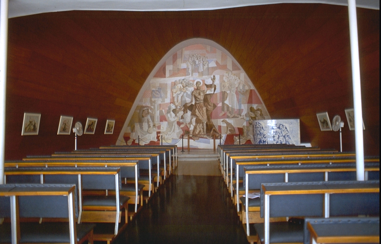 MG_Pampulha_interior_Igreja_Sao_Francisco