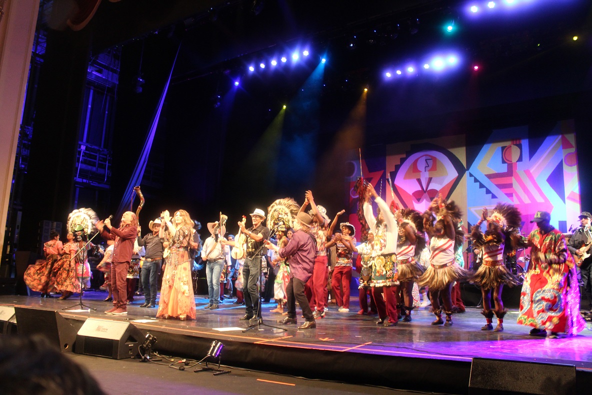 Show do Grande Encontro reúne diversas manifestações culturais no palco do Theatro Municipal