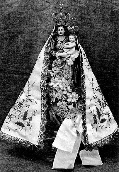 Imagem de Nossa Senhora de Nazaré, a santa peregrina.