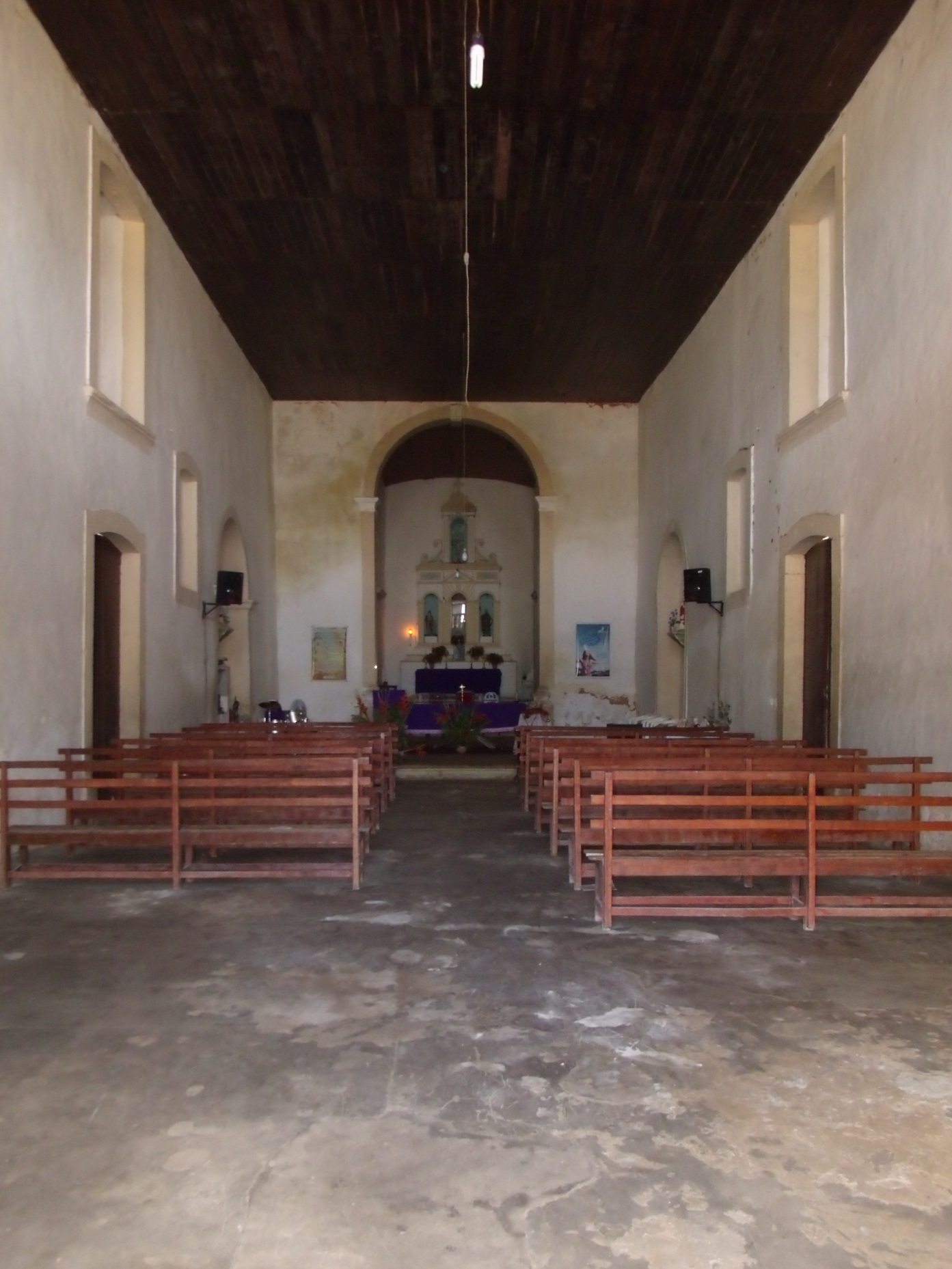 Nave da Igreja de Nossa Senhora da Penha da França ainda em uso em dezembro