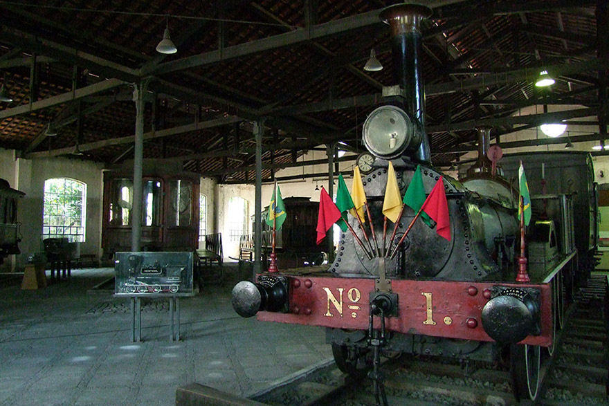 O Museu do Trem reúne, no Rio de Janeiro, ínúmeras peças históricas do Patrimônio Ferroviário do Brasil.